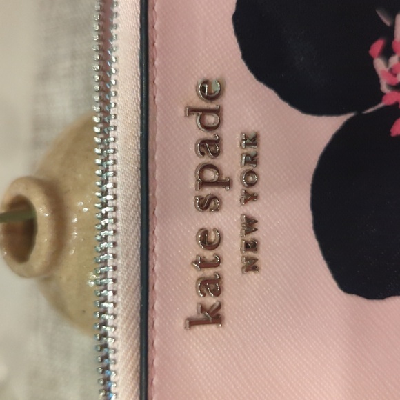 *Kate Spade Cameron Card Wallet with Key Ring - Picture 5 of 6